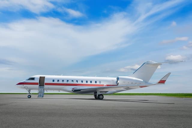 Bombardier Global 5000 exterior