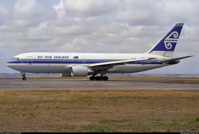 Boeing 767-200ER exterior