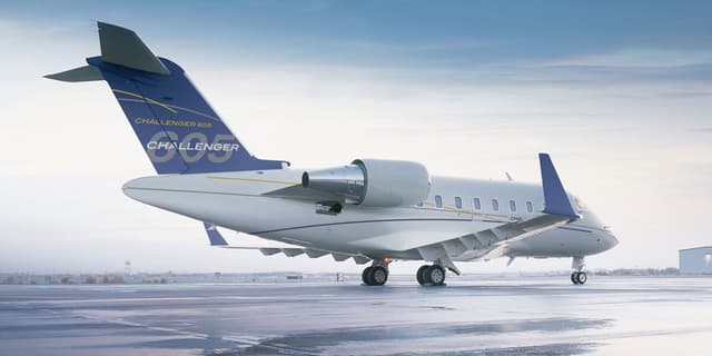 Bombardier Challenger 605 exterior