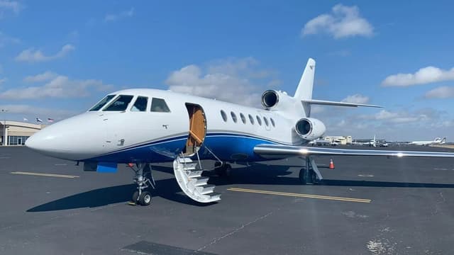 Dassault Falcon 50EX exterior
