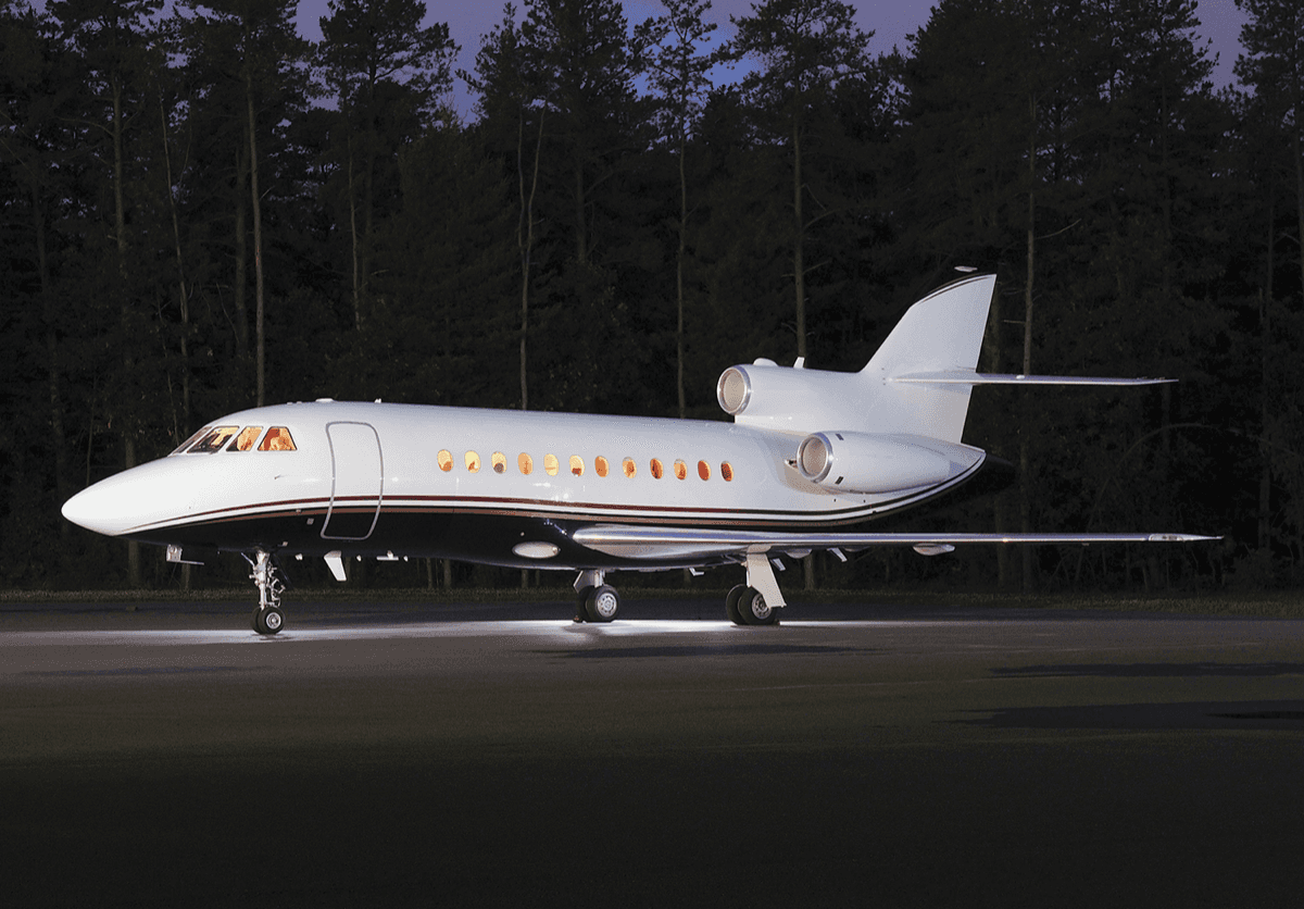 Dassault Falcon 900B aircraft