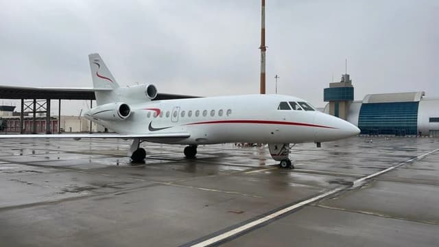 Dassault Falcon 900LX exterior