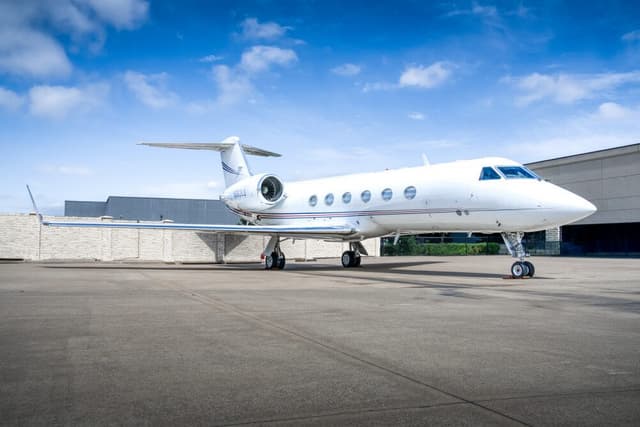 Gulfstream IV exterior
