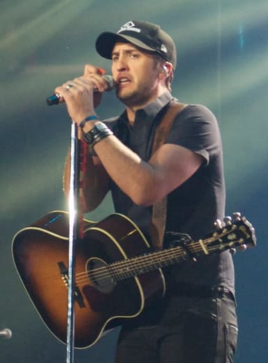 Luke Bryan portrait