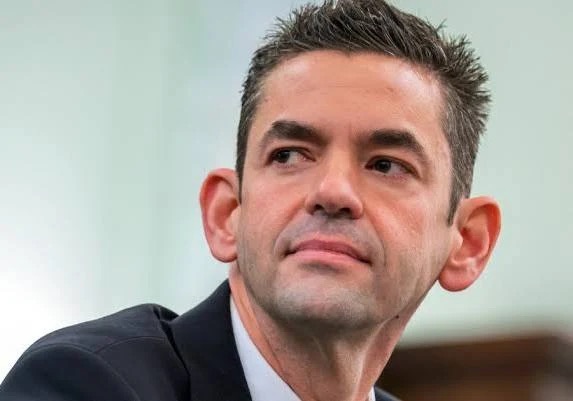 Jared Isaacman — owner of N82EM (Bombardier Global Express XRS)